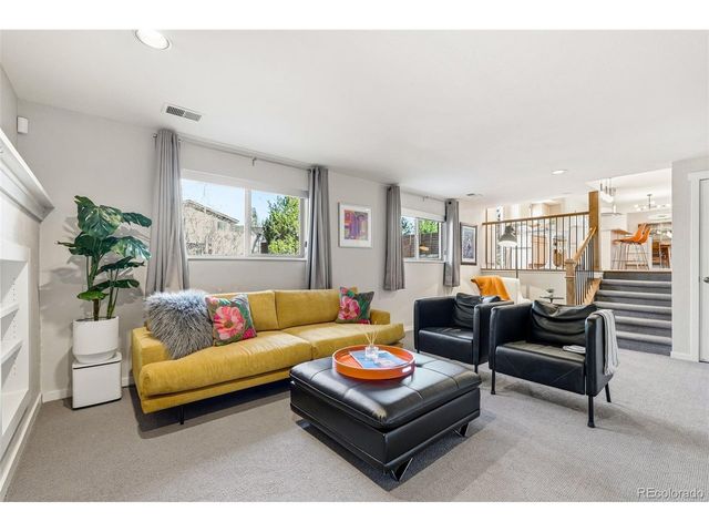 6933 E Heritage Pl, Centennial, CO 80111