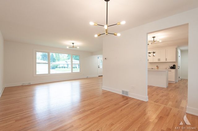 17024 Kimbark Avenue, South Holland, IL 60473