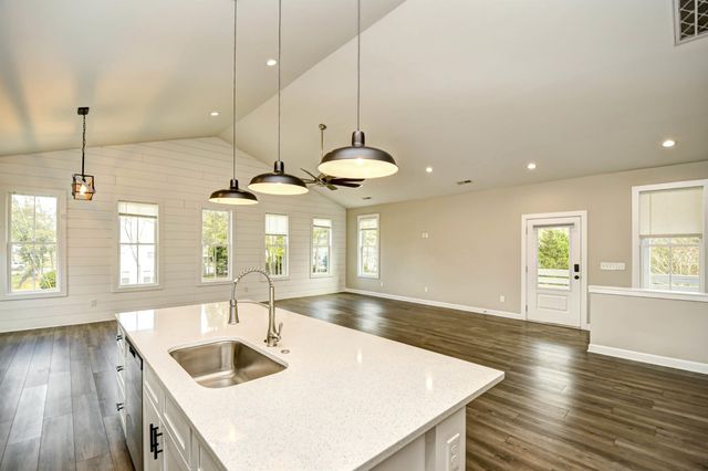 3877 Spanner Way, Murrells Inlet, SC 29576