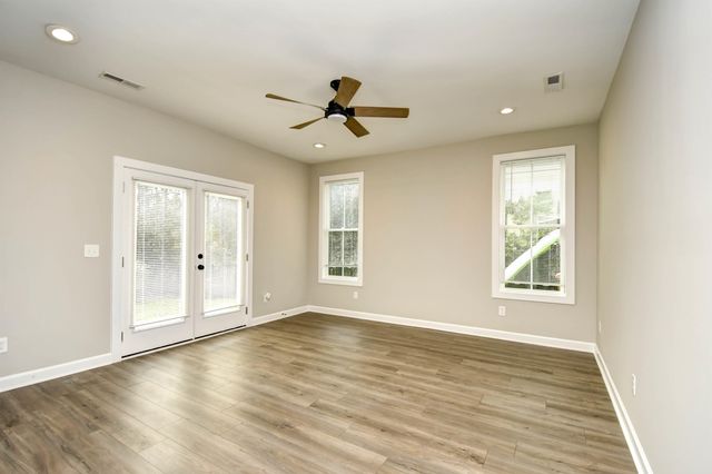 3877 Spanner Way, Murrells Inlet, SC 29576