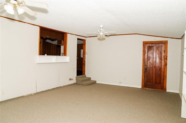 2405 Grand Avenue, Parsons, KS 67357