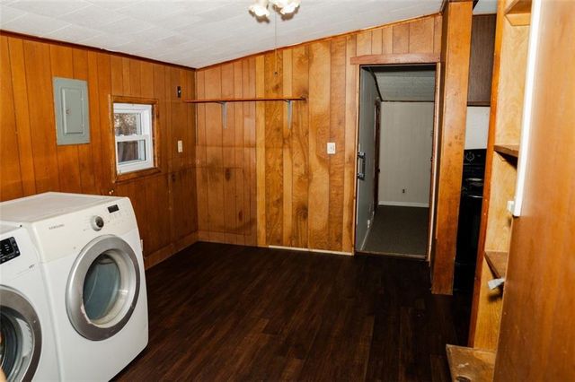 2405 Grand Avenue, Parsons, KS 67357