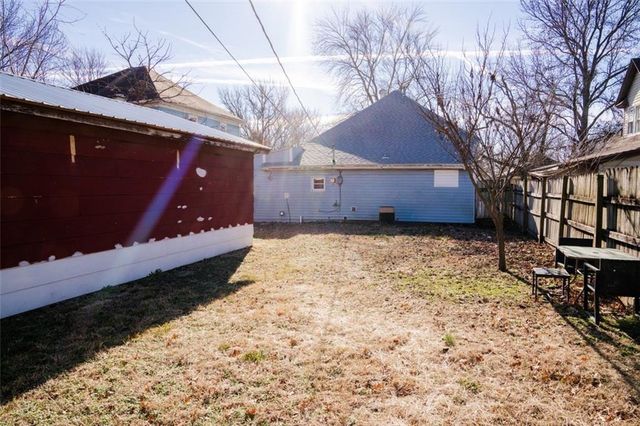 2405 Grand Avenue, Parsons, KS 67357