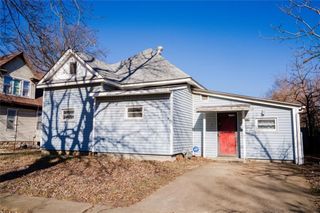 2405 Grand Avenue, Parsons, KS 67357