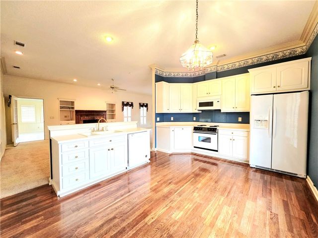 1049 Riverdale Drive, Waycross, GA 31503