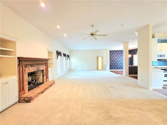 1049 Riverdale Drive, Waycross, GA 31503