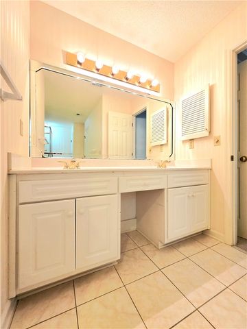 1049 Riverdale Drive, Waycross, GA 31503