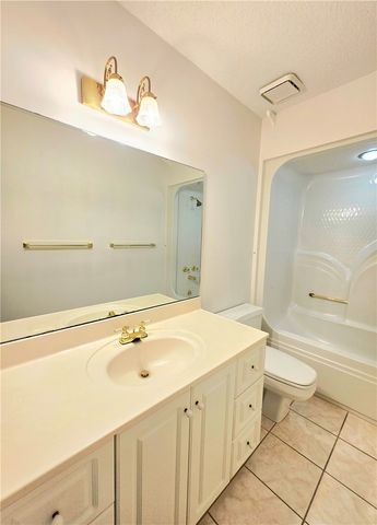 1049 Riverdale Drive, Waycross, GA 31503