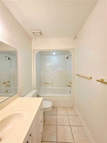 1049 Riverdale Drive, Waycross, GA 31503