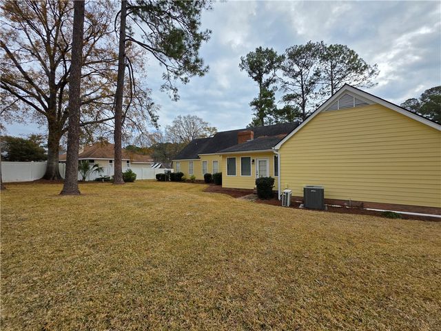 1049 Riverdale Drive, Waycross, GA 31503