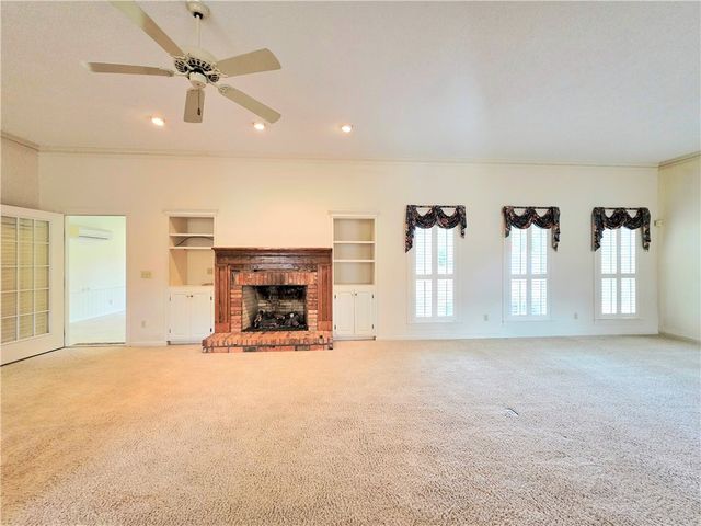 1049 Riverdale Drive, Waycross, GA 31503