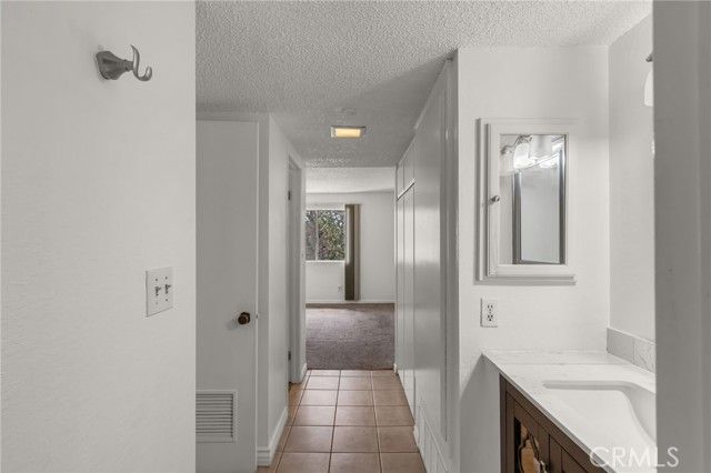 17554 Vandenberg Lane 19, Tustin, CA 92780