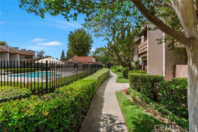 17554 Vandenberg Lane 19, Tustin, CA 92780