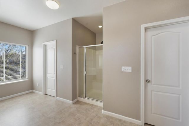 975 Briarwood Dr, Livingston, CA 95334