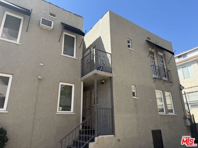 1754 N La Brea Avenue, Los Angeles, CA 90046