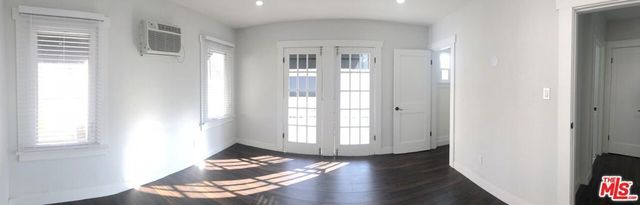 1754 N La Brea Avenue, Los Angeles, CA 90046