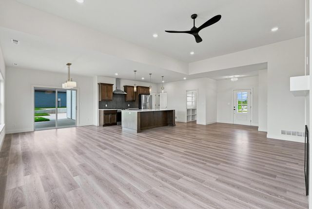 5859 ARBOR POINTE PKY, Columbia, MO 65202