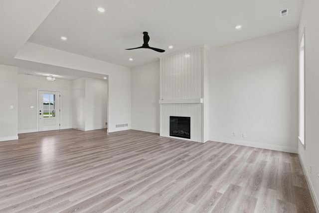 5859 ARBOR POINTE PKY, Columbia, MO 65202