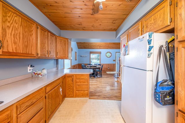 10197 E Royal Road, Morton Twp, MI 49346