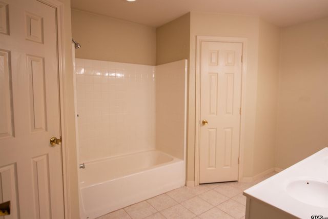 3616 Donna Dr, Tyler, TX 75702