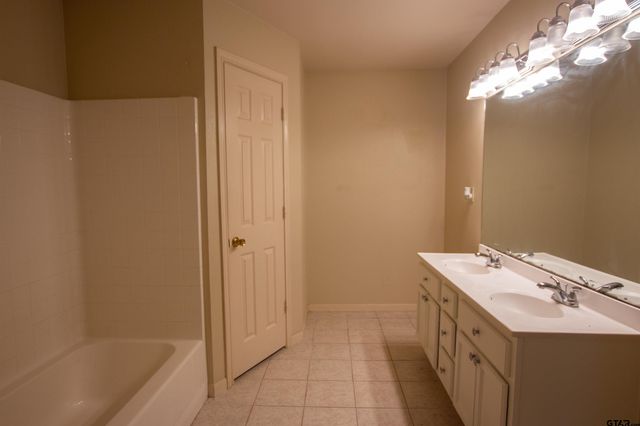 3616 Donna Dr, Tyler, TX 75702