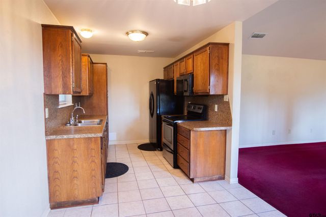 3616 Donna Dr, Tyler, TX 75702