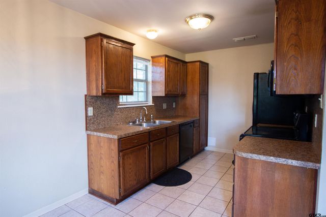 3616 Donna Dr, Tyler, TX 75702