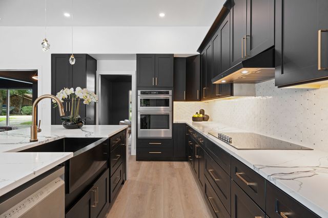 6606 Sawmill Road, Dallas, TX 75252