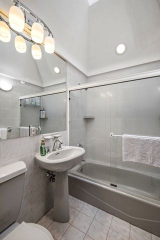 630 Lynnfield St, Lynn, MA 01904