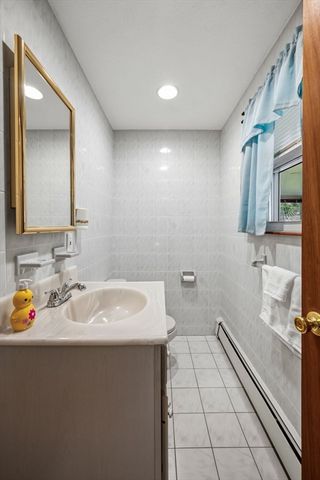 630 Lynnfield St, Lynn, MA 01904