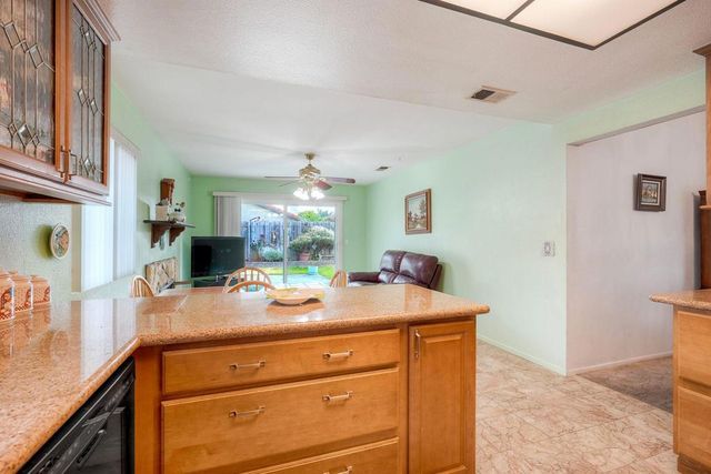 218 Saguaro Place, Oceanside, CA 92057
