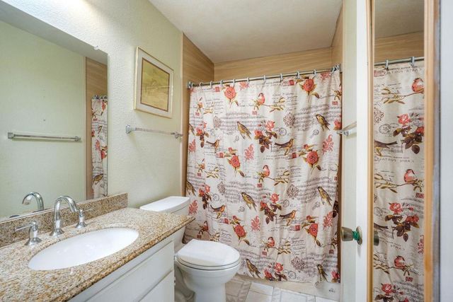 218 Saguaro Place, Oceanside, CA 92057
