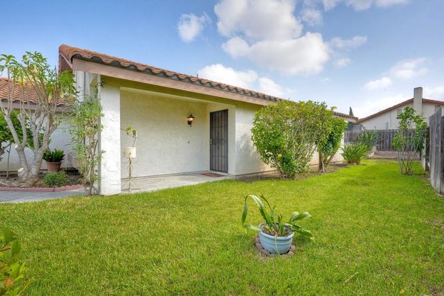 218 Saguaro Place, Oceanside, CA 92057