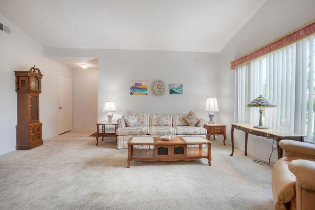 218 Saguaro Place, Oceanside, CA 92057