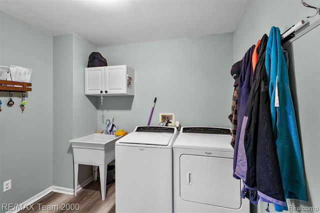 421 Light Tower Court, Belleville, MI 48111