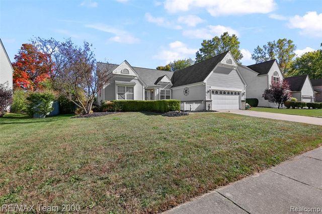 421 Light Tower Court, Belleville, MI 48111