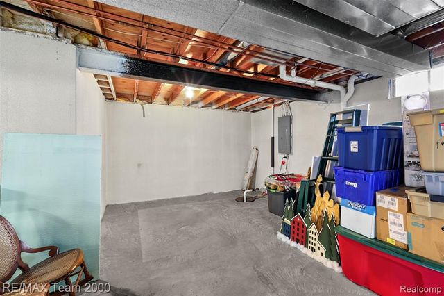 421 Light Tower Court, Belleville, MI 48111