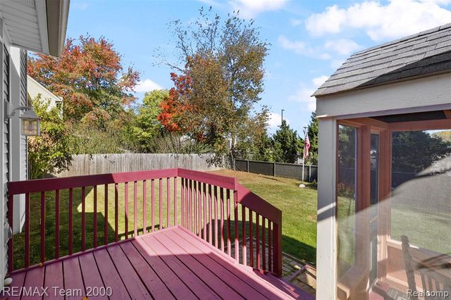 421 Light Tower Court, Belleville, MI 48111