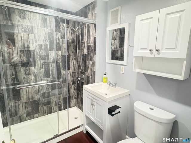 106 Oakwood Avenue T2, West Hartford, CT 06119