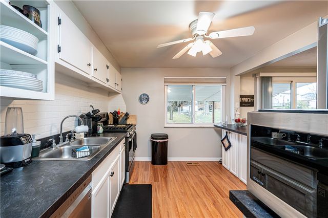 23 Seneca Drive, Hempfield Twp, PA 15601