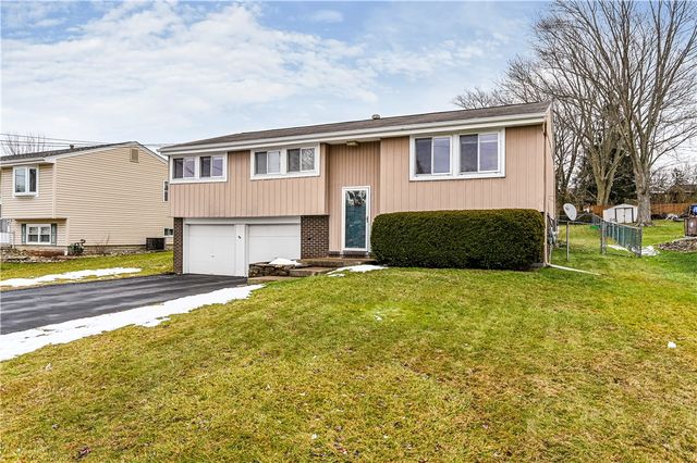 23 Seneca Drive, Hempfield Twp, PA 15601