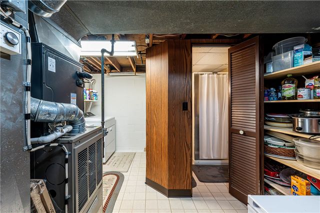 23 Seneca Drive, Hempfield Twp, PA 15601