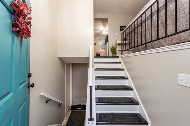 23 Seneca Drive, Hempfield Twp, PA 15601