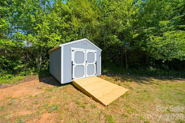 2617 NC 18 US 64 Highway, Morganton, NC 28655