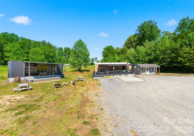 2617 NC 18 US 64 Highway, Morganton, NC 28655