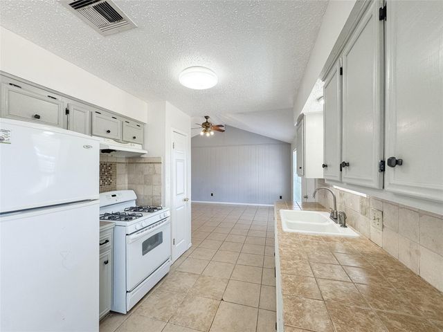 1727 Junker Street, Rosenberg, TX 77471