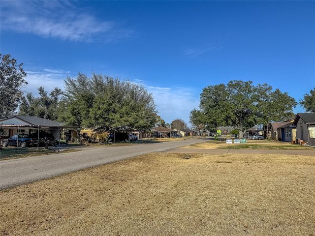 1727 Junker Street, Rosenberg, TX 77471