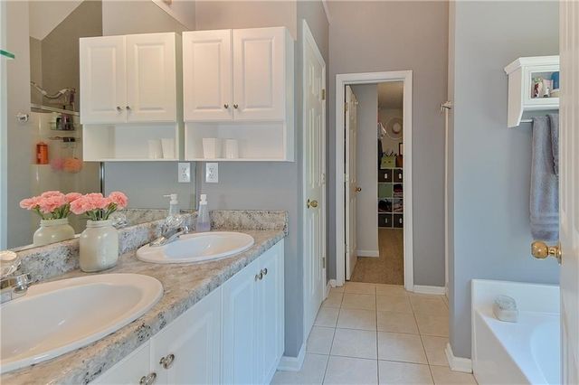 1014 Brentmoor Lane NW, Kennesaw, GA 30144