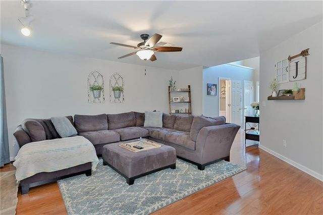 1014 Brentmoor Lane NW, Kennesaw, GA 30144