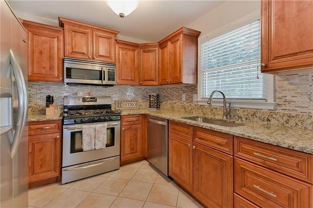 1014 Brentmoor Lane NW, Kennesaw, GA 30144